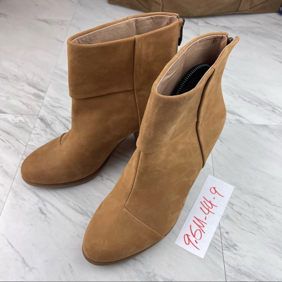 •Vince Camuto Hadley Tan Camel Brown Suede Cuff Back Zip Booties Boots Size 9.5 - Picture 11 of 15